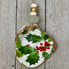 Oyster Ornament - Holly