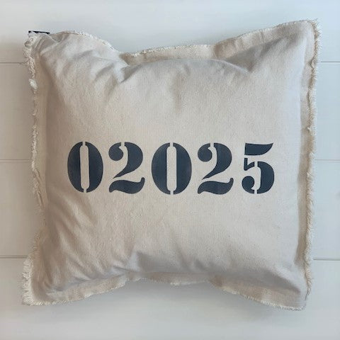 02025 Square Pillow